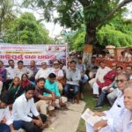 ଶିକ୍ଷା ବଞ୍ଚାଅ…ଦେଶ ବଞ୍ଚାଅ”  ସୋନମ ୱାଙ୍ଗଚୁକଙ୍କ ଆନ୍ଦୋଳନକୁ ସମର୍ଥନ କରି ବ୍ରହ୍ମପୁରରେ ଶାନ୍ତିପୂର୍ଣ୍ଣ ଧାରଣା